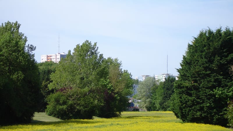 Buxerolles — Vue partielle du Parc de La Robla