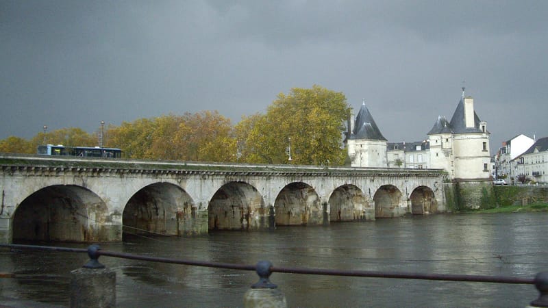 Châtellerault — Le pont Henri-IV à chatellerault