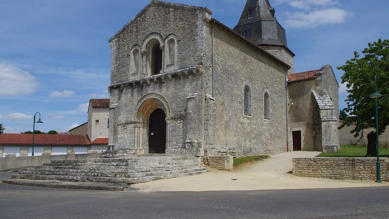 Civray — Genouillé Église 2012