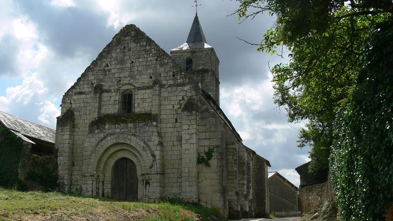 Loudun — 20080604 067 Chasseignes
