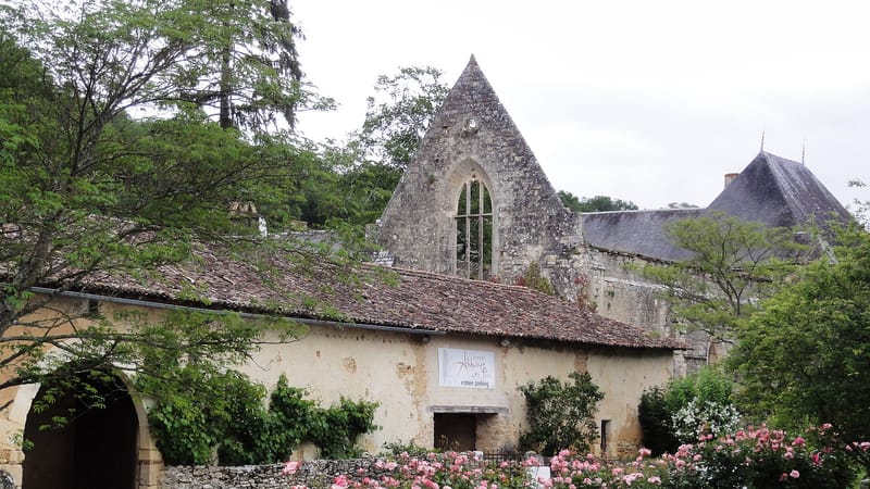 Vouneuil-sous-Biard — Béruges (Vienne) Abbaye du Pin