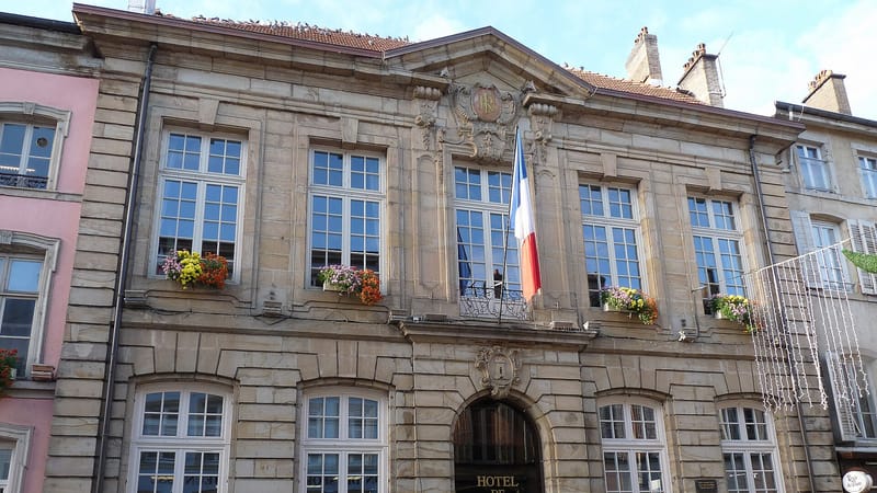 Épinal — Epinal-Hôtel de Ville (2)
