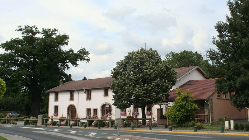 Roville-aux-Chênes — Roville-aux-Chênes mairie 01