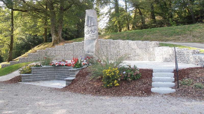 Saint-Nabord — 8-La stèle de Noirgueux