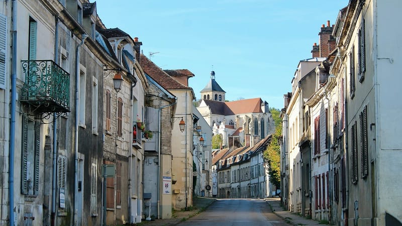 Tonnerre — Rue Georges-Pompidou de Tonnerre (2002)