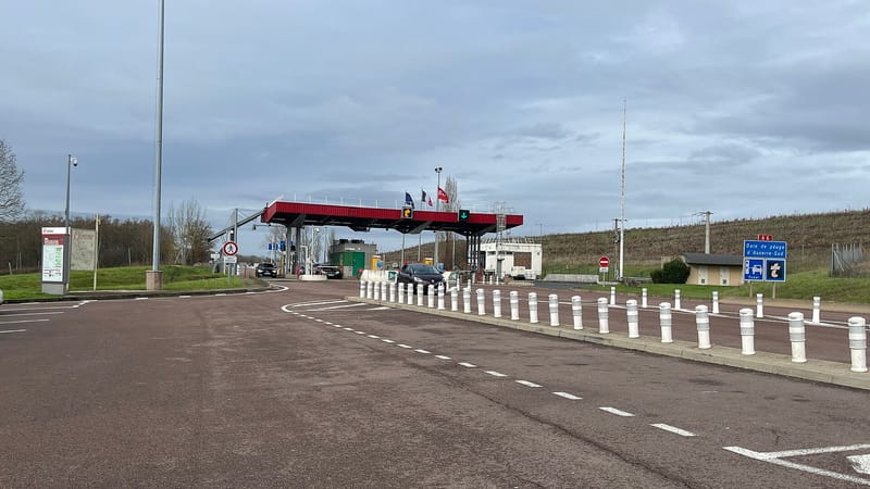 Venoy — Péage d'Auxerre Sud (A6) sortie 20 (décembre 2022)