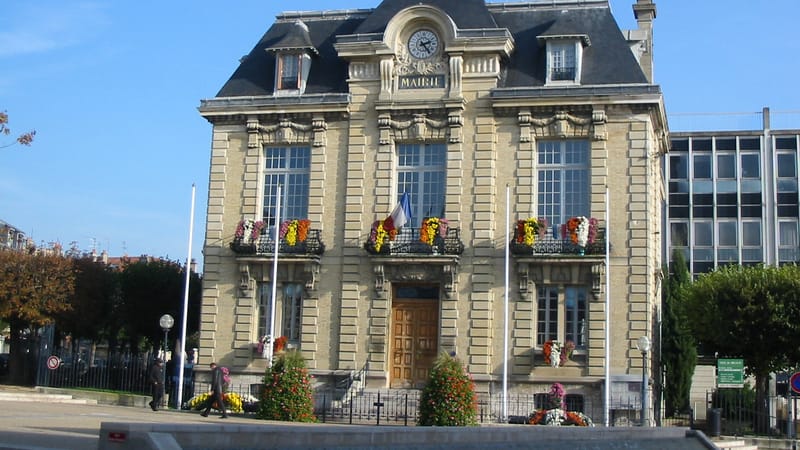 Brunoy — Hotel-de-ville-brunoy