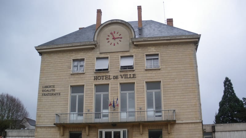 Bures-sur-Yvette — Mairie Bures