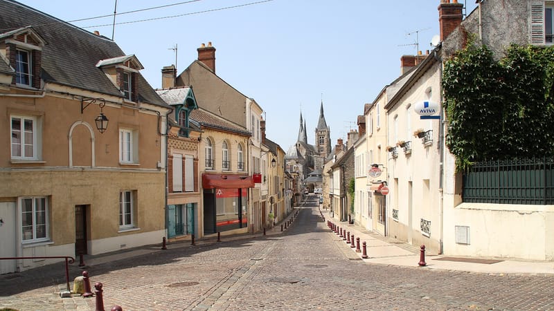 Dourdan — Rue Saint-Pierre à Dourdan le 2 août 2013 - 5