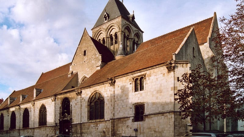 Étampes — France Essonne Etampes Eglise Saint-Basile 01