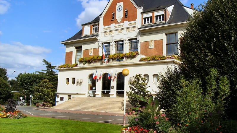 Sainte-Geneviève-des-Bois — SteGeDesBois Hoteldeville