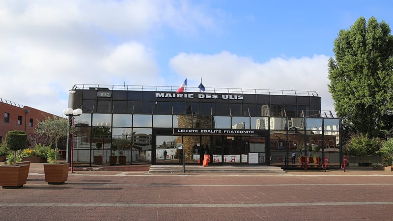 Les Ulis — Mairie des Ulis