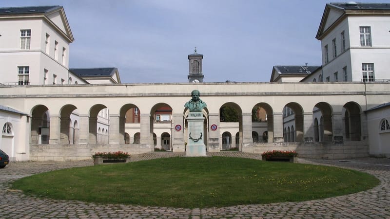 Garches — Garches - Hôpital Raymond Poincaré