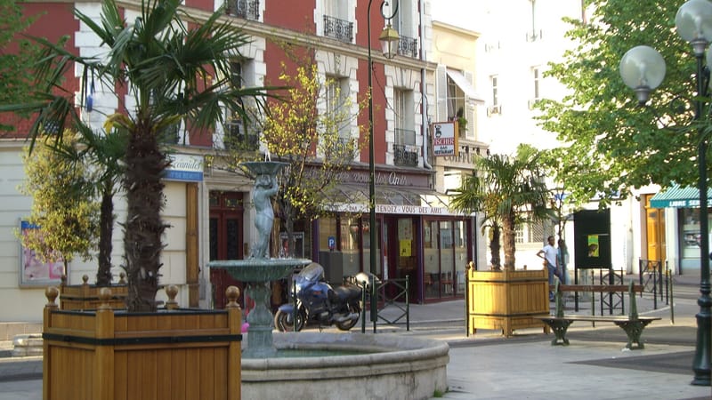 La Garenne-Colombes — La Garenne-Colombes, place de la fontaine