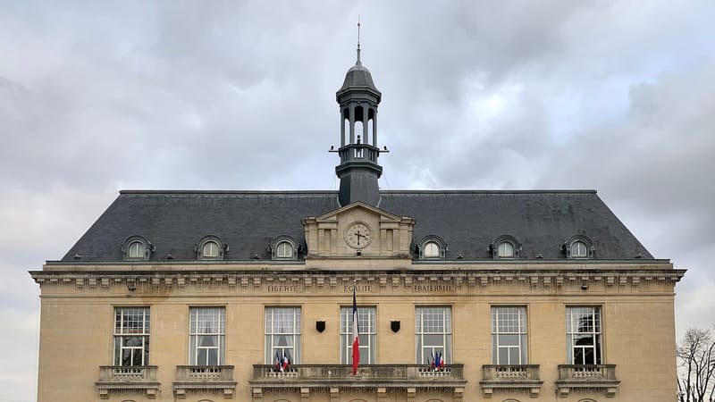Aulnay-sous-Bois — Hôtel Ville Aulnay Bois 7