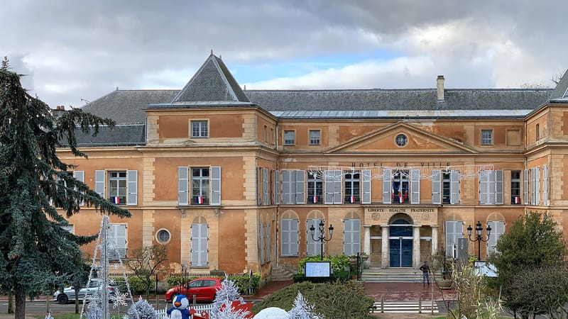 Clichy-sous-Bois — Hôtel Ville Clichy Bois 9