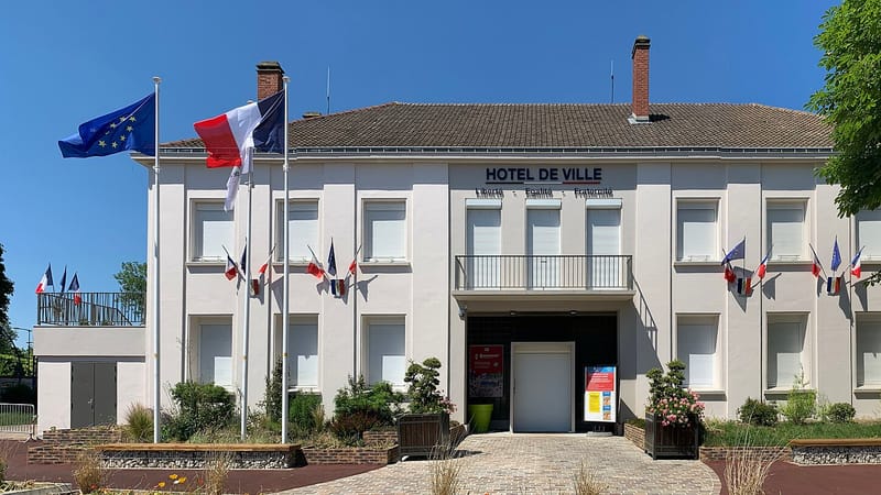 Dugny — Hôtel ville Dugny 3