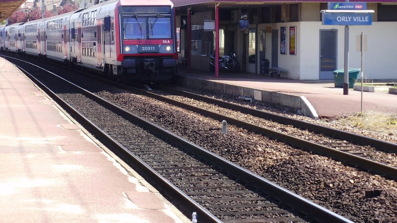 Orly — Gare d'Orly - Ville 05