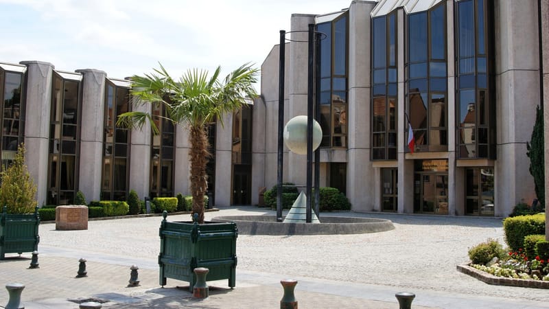 Thiais — Nouvelle Mairie (3704330429)