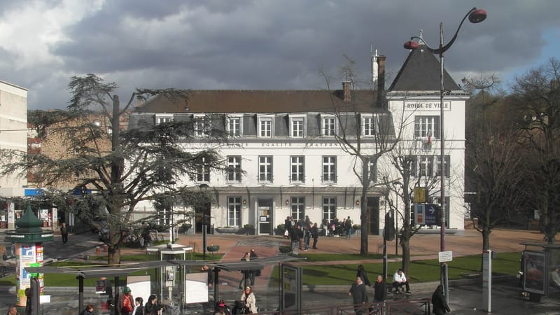 Villeneuve-Saint-Georges — Mairie de Villeneuve-Saint-Georges (Val-de-Marne)