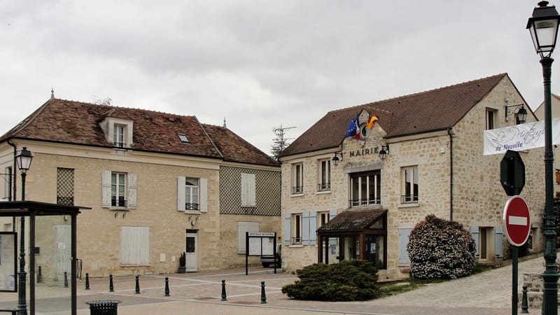 Neuville-sur-Oise — La mairie de Neuville sur Oise (95)