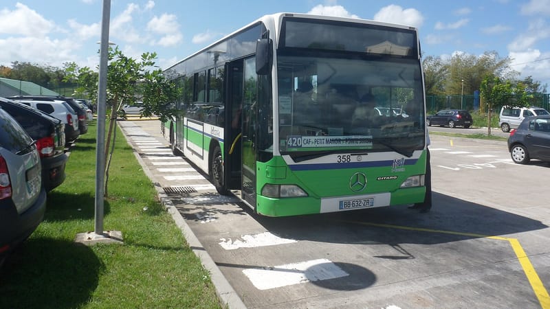 Le Lamentin — Mercedes Citaro n°358 Mozaïk Hôpital Mangot-Vulcin