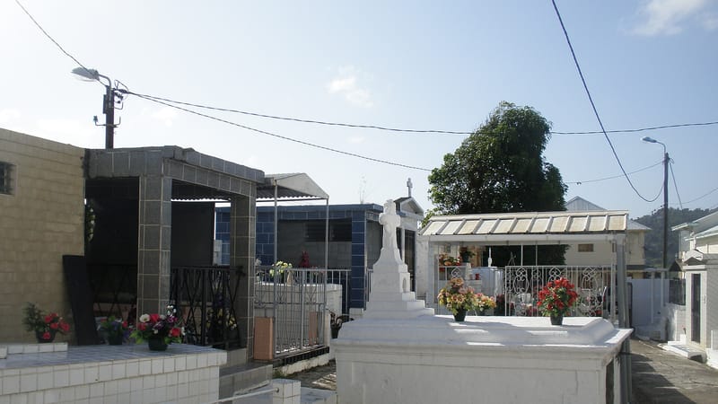 Le Robert — Cimetière de bourg du Robert (Martinique) - 03